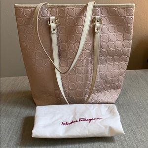 Salvatore Ferragamo tote - Authentic